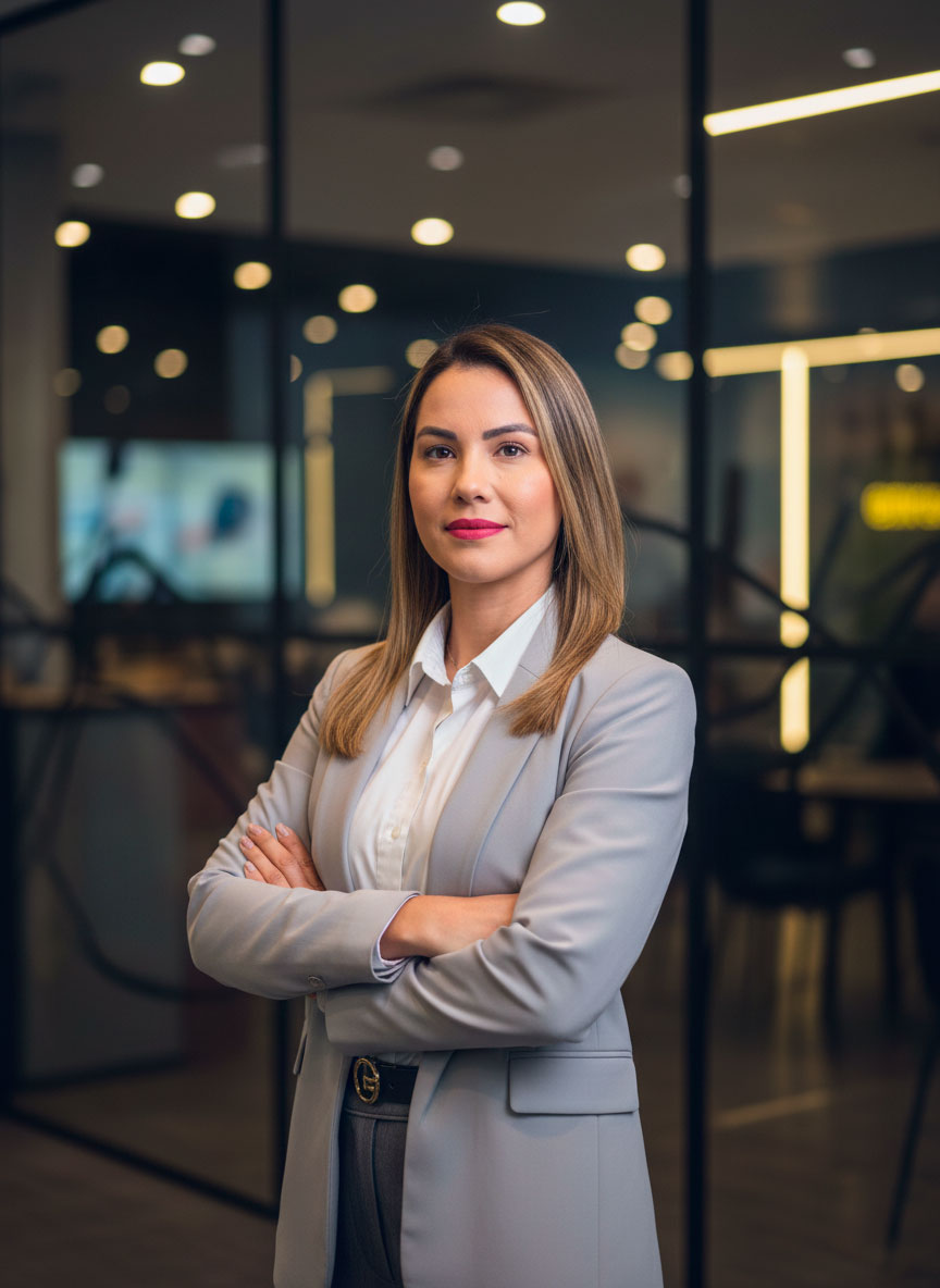 Profissionais de contabilidade em ambiente moderno e colaborativo